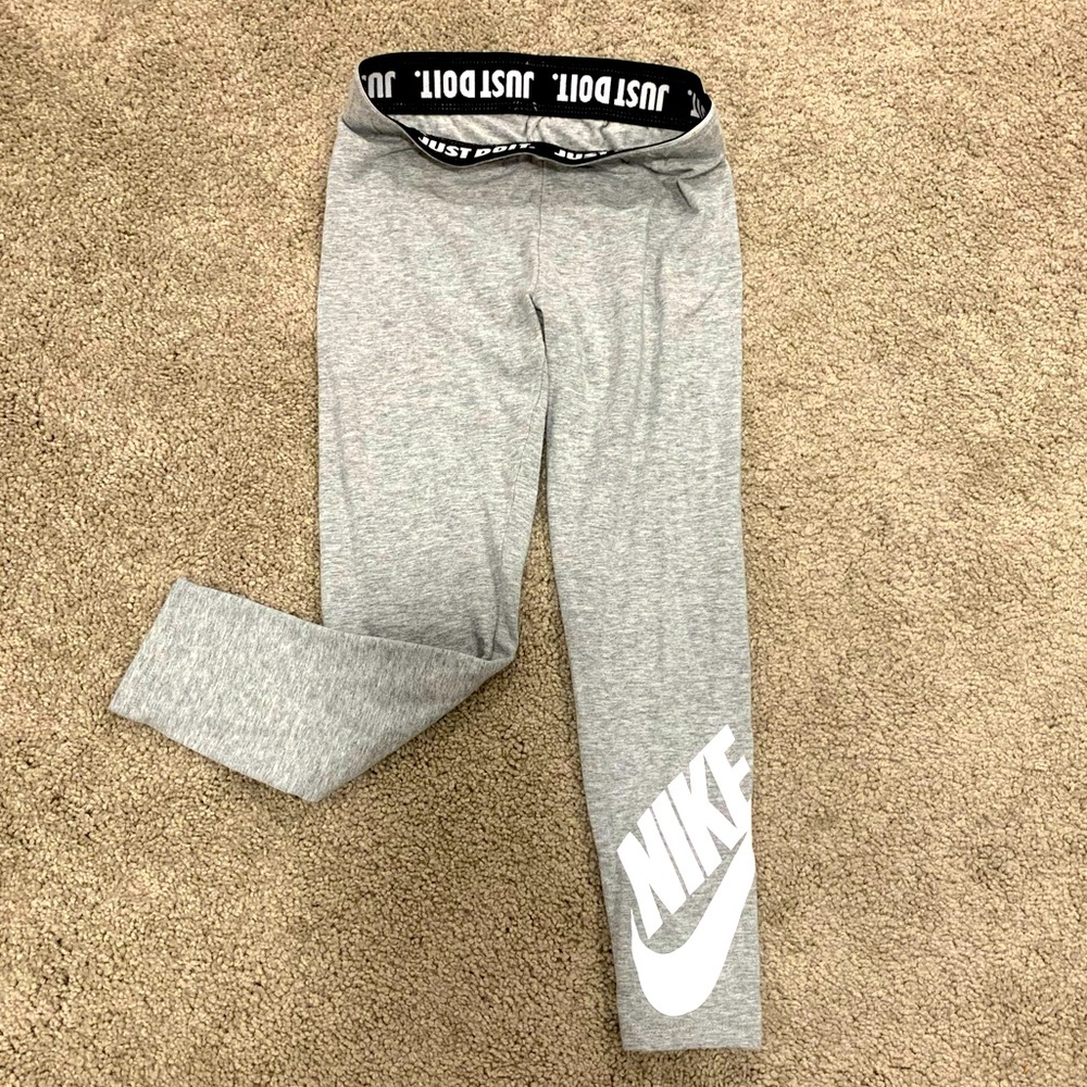 Girls Nike athletic pants
